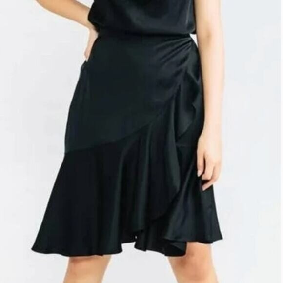 Chloe Kristyn Black Satin Traci Skirt NWT - Picture 1 of 4